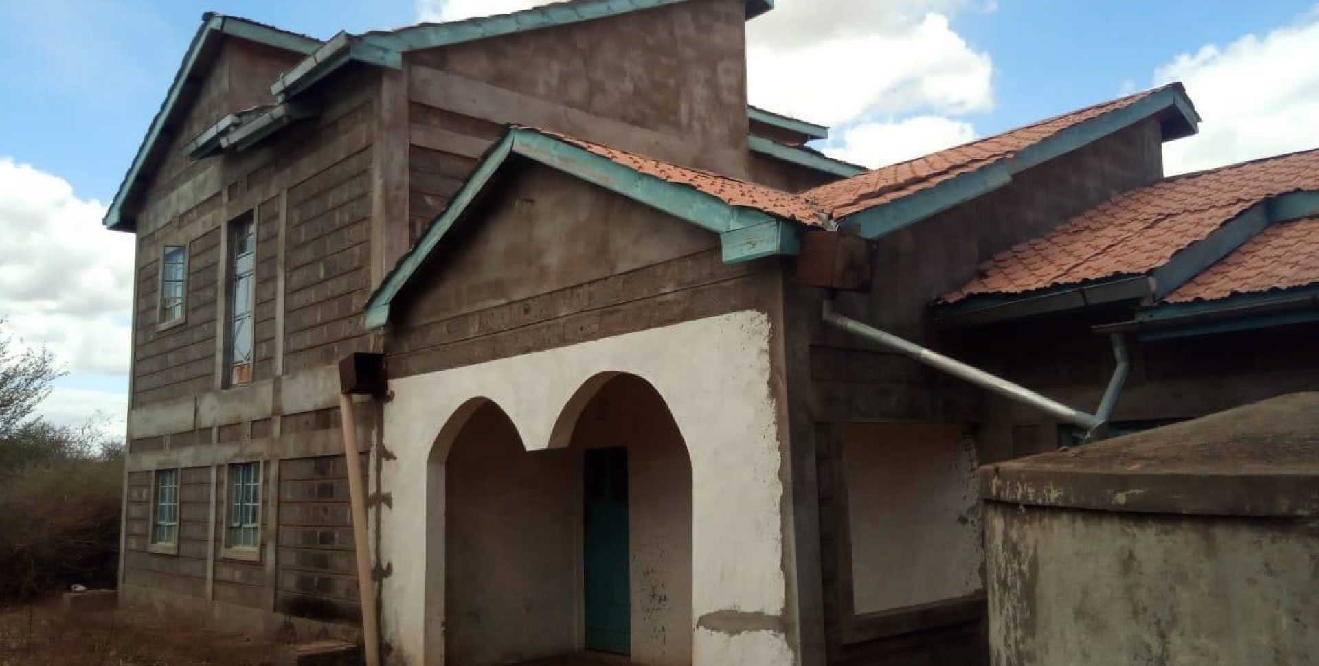6 bedroom Main house property for sale in Mwingi, Nguni Area