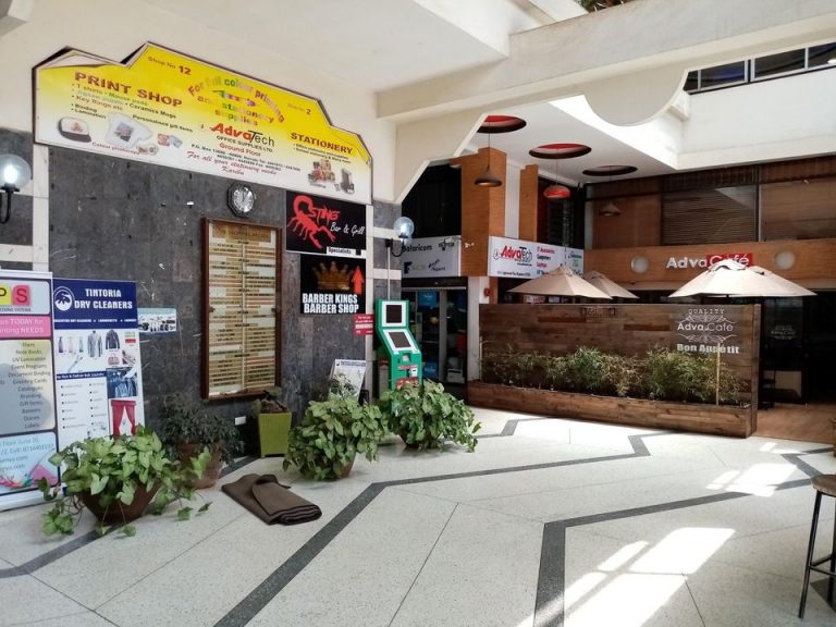 Sion Arcade Commercial Building for Rent